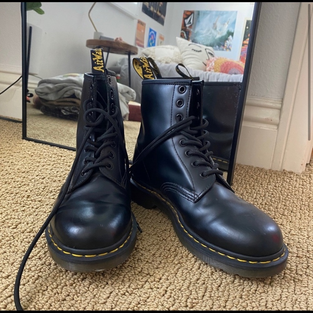 Dr Martens 1460 Smooth Leather Lace Up Boots